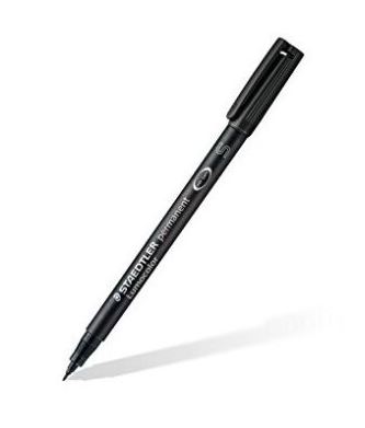 MARCATORE A PUNTA SINTETICA LUMOCOLOR PERMANENT 313 0.4MM NERO (10 PZ)